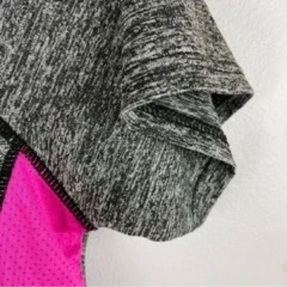 Guilty Grey Pink Short Sleeve Crew Neck Active Tee Large - Picture 10 of 10